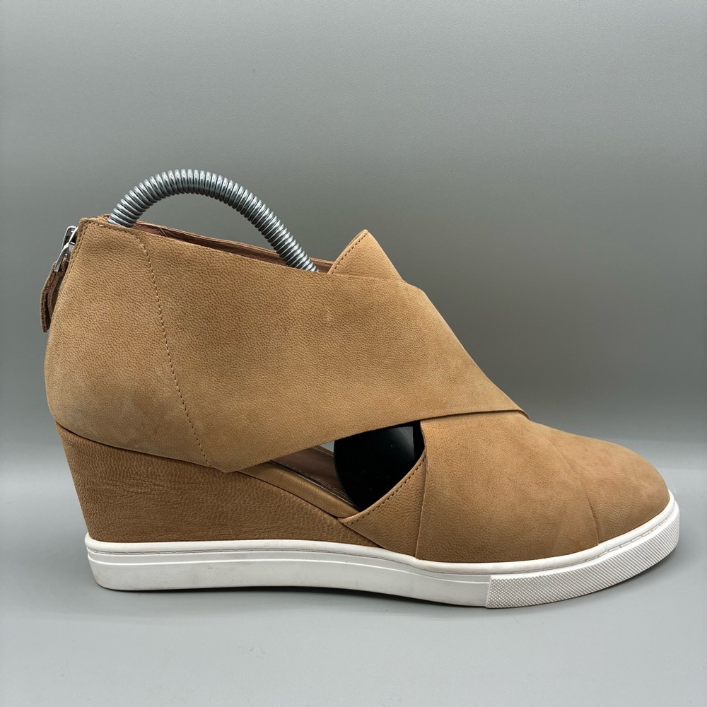 Linea Paolo Faith Wedge Sneakers Women’s 8.5M Nubuck Heel-Zip